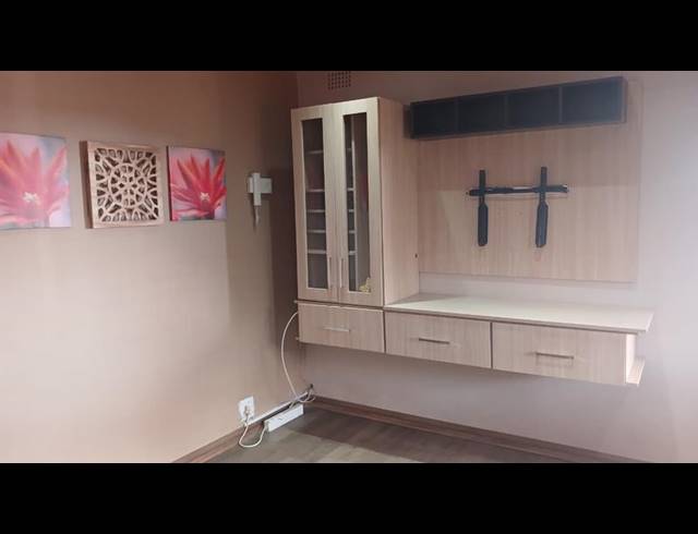 2 BEDROOM PROPERTY TO RENT IN MONTFORD